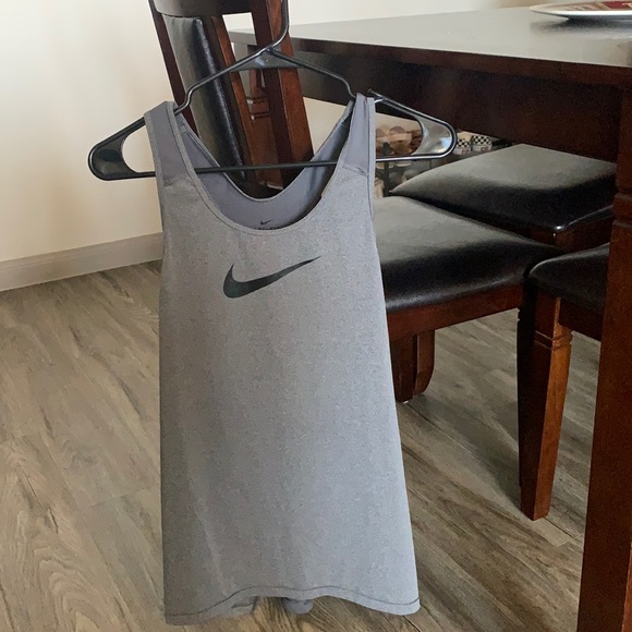 Nike Dri-Fit Tanktop! Have only worn it once! - Picture 1 of 2